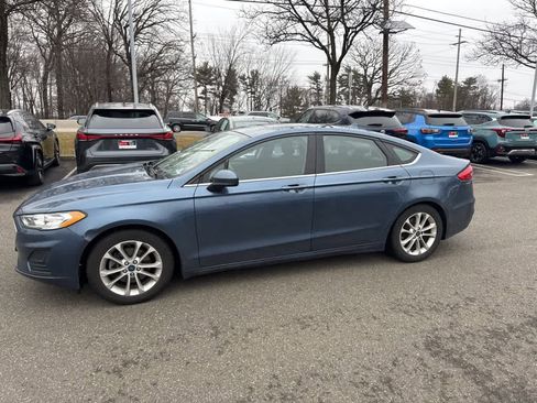 Used 2019 Ford Fusion SE image 3