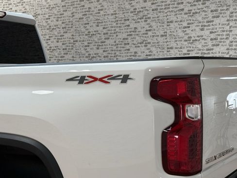 Used 2023 Chevrolet Silverado 2500 W/T w/ WT Fleet Convenience Package image 5