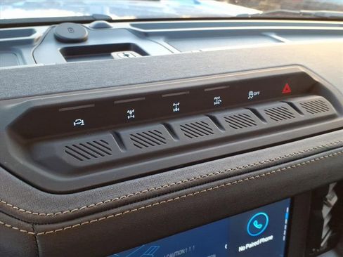 New 2025 Ford Bronco Badlands w/ Sasquatch Package image 22