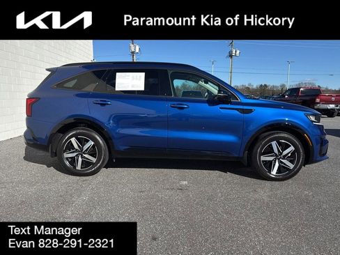 Used 2023 Kia Sorento S w/ Panoramic Sunroof Package image 8