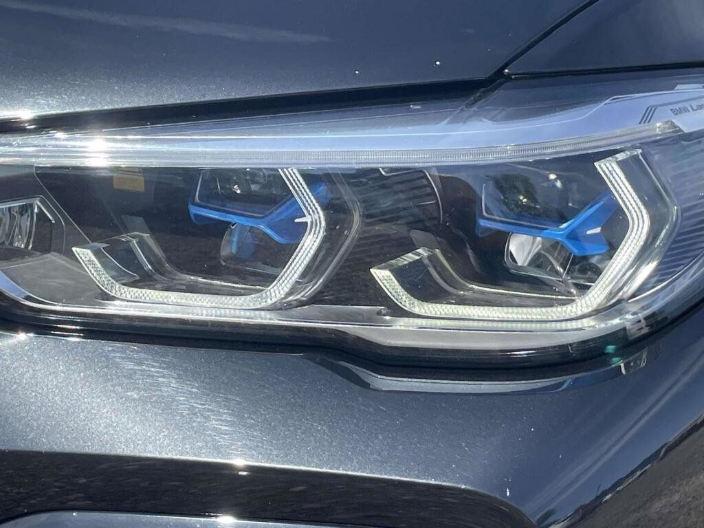 Used 2023 BMW X6 xDrive40i w/ Executive Package AWD/4WD image 13