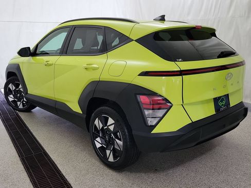Used 2025 Hyundai Kona SEL FWD image 8