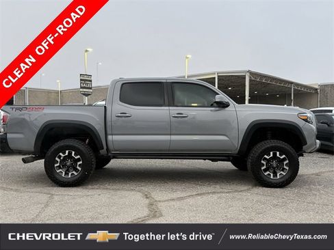 Used 2020 Toyota Tacoma TRD Off-Road image 5
