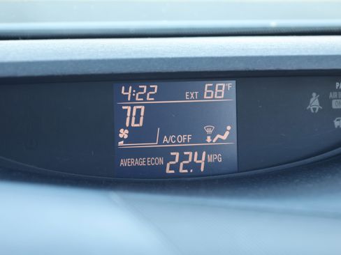 Used 2013 Toyota Venza LE w/ LE Convenience Pkg image 23