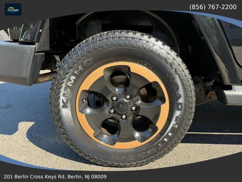 Used 2014 Jeep Wrangler Unlimited Sahara AWD/4WD image 30