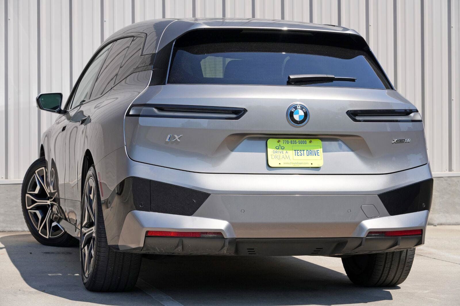 Used 2025 BMW iX xDrive50 AWD/4WD image 6