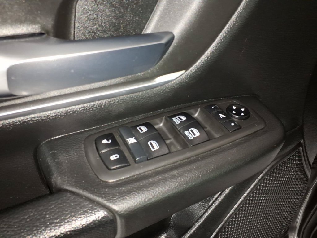 Used 2021 RAM 1500 Big Horn AWD/4WD image 14