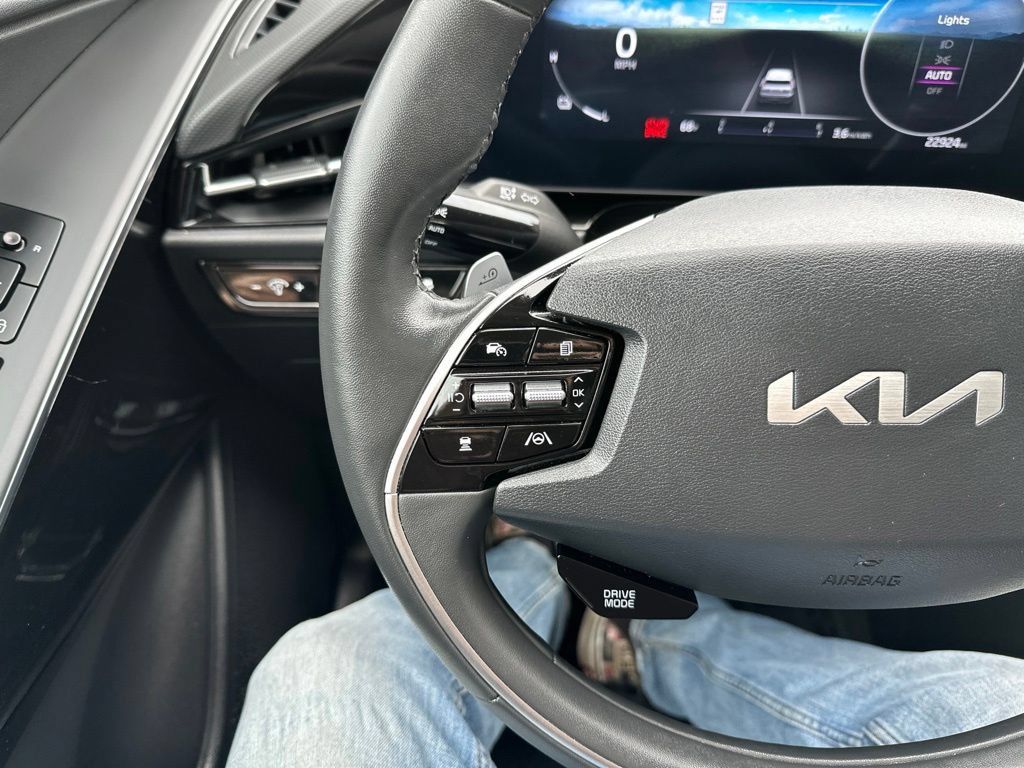 Used 2024 Kia Niro Wind w/ Wind Preserve Package FWD image 28