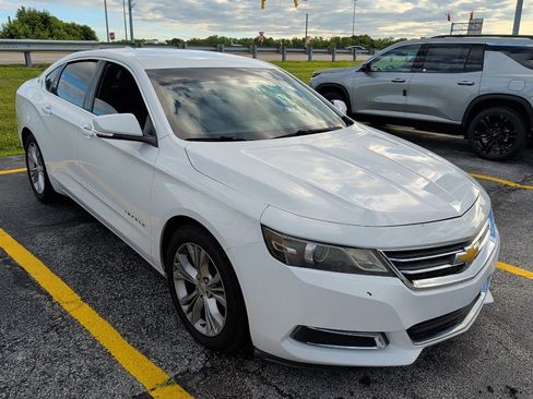 Used 2014 Chevrolet Impala LT w/ Convenience Package FWD image 3