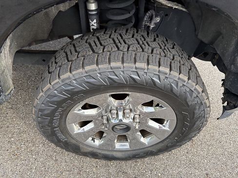 Used 2019 Ford F250 Lariat w/ Lariat Ultimate Package AWD/4WD image 12