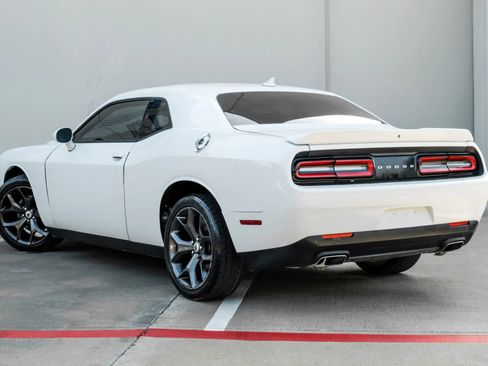Used 2018 Dodge Challenger SXT Plus RWD image 6