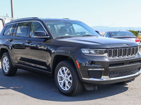 Used 2021 Jeep Grand Cherokee L Limited image 3