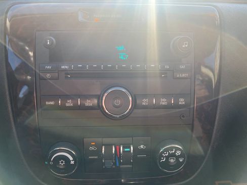 Used 2014 Chevrolet Impala LT w/ LT Sunroof Package image 20