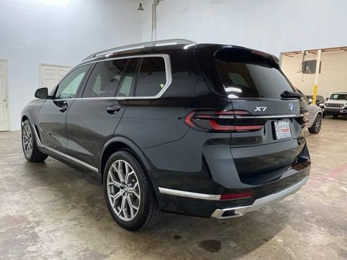 Used 2025 BMW X7 xDrive40i w/ Premium Package AWD/4WD image 3