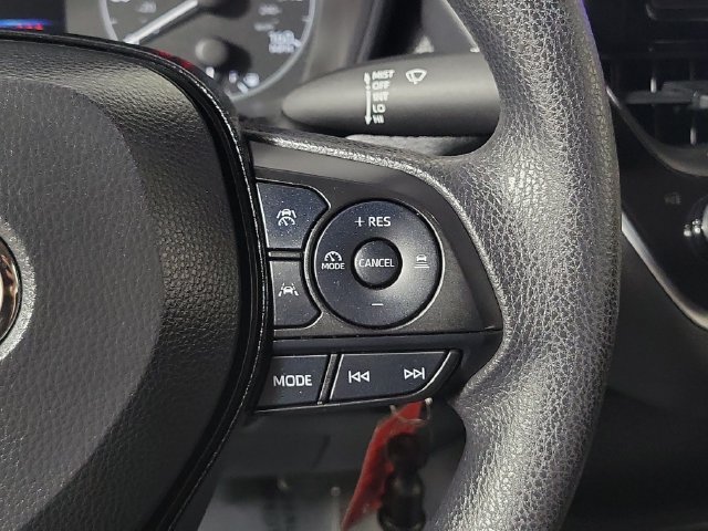 Used 2025 Toyota Corolla LE FWD image 25