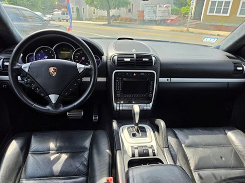Used 2006 Porsche Cayenne Turbo AWD/4WD image 14