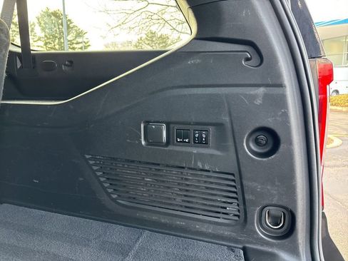 Certified 2023 GMC Yukon XL Denali image 36