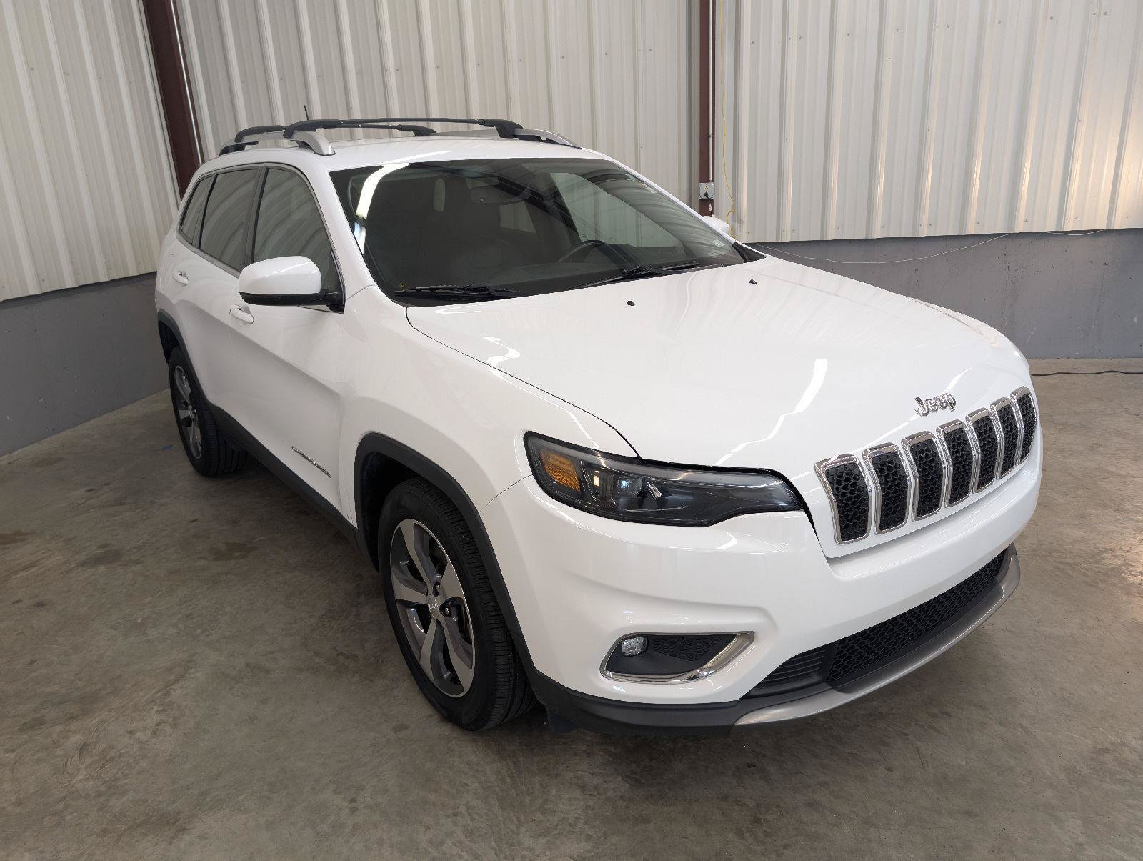 Used 2019 Jeep Cherokee Limited FWD image 11