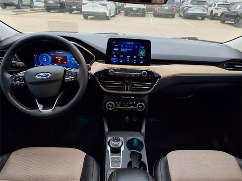 Used 2021 Ford Escape Titanium w/ Titanium Elite Package image 5