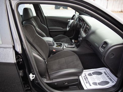 Used 2023 Dodge Charger R/T w/ Plus Group image 25