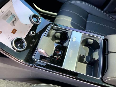 Used 2023 Land Rover Range Rover Velar R-Dynamic S image 17