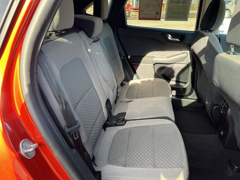 Used 2020 Ford Escape SE image 20