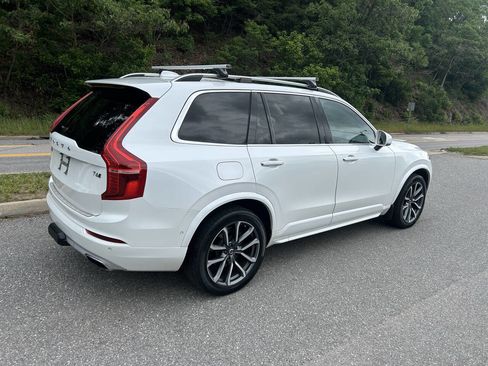 Used 2017 Volvo XC90 T6 Momentum w/ Vision Package AWD/4WD image 8