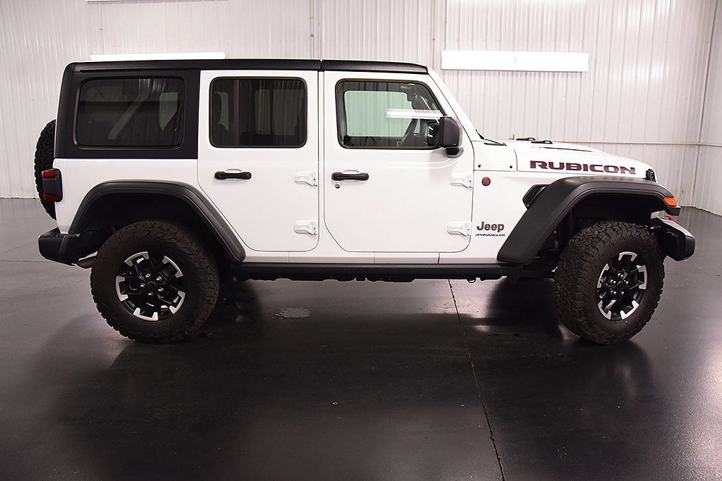 Used 2026 Jeep Wrangler Unlimited Rubicon AWD/4WD image 9