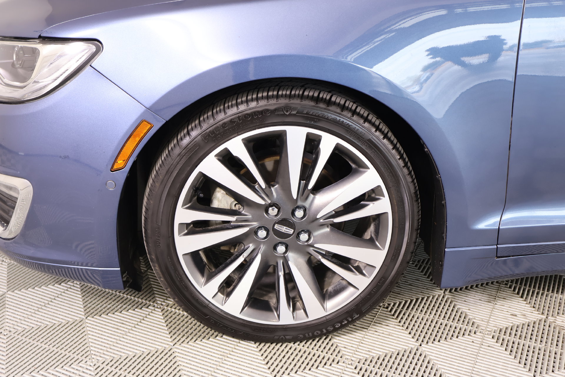 Used 2018 Lincoln MKZ Reserve w/ Luxury Package FWD image 18
