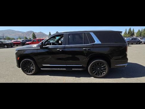 Used 2024 Cadillac Escalade Luxury RWD image 8
