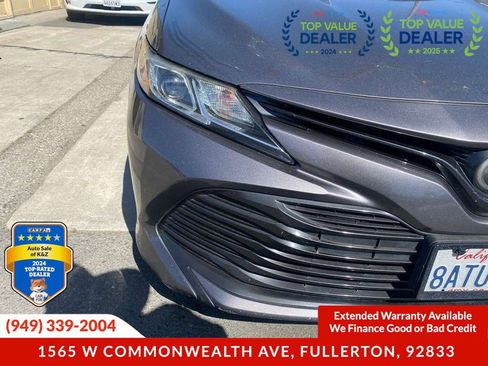 Used 2018 Toyota Camry LE FWD image 14