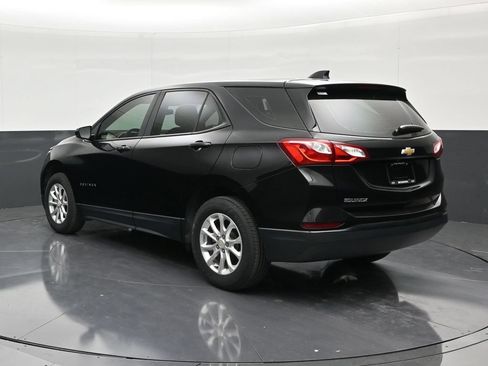Used 2020 Chevrolet Equinox LS FWD image 3