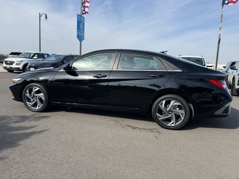 Certified 2025 Hyundai Elantra SEL image 5