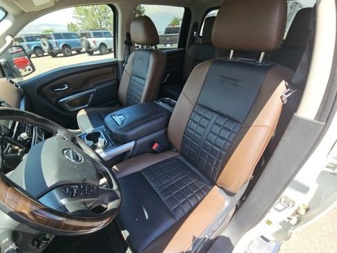 Used 2019 Nissan Titan Platinum Reserve w/ Platinum Utility Package AWD/4WD image 6