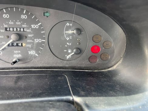 Used 1996 MAZDA Protege FWD image 9