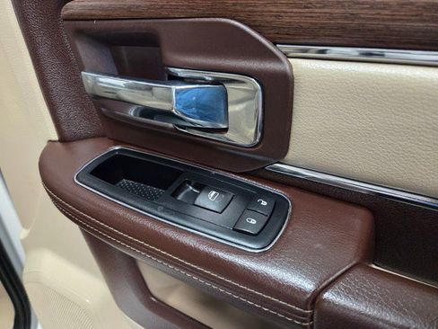 Used 2015 RAM 3500 Laramie image 39