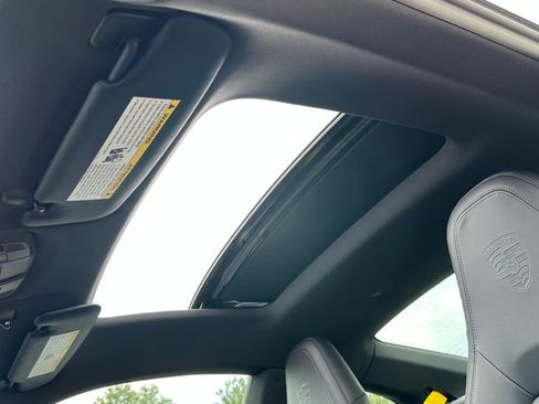 Used 2025 Porsche 911 Carrera image 14