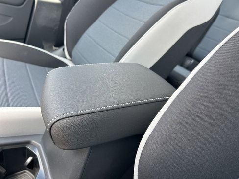 New 2025 Volkswagen Taos S image 30