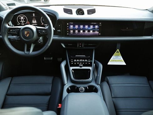 New 2026 Porsche Cayenne S image 30