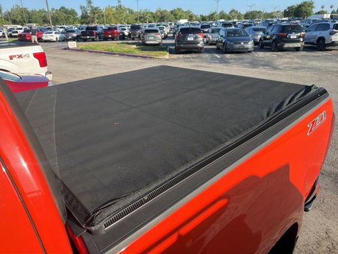 Used 2019 Chevrolet Colorado Z71 RWD image 7