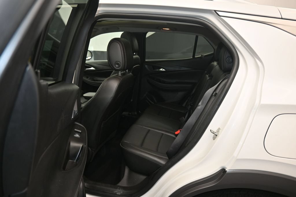 Used 2022 Buick Encore GX Essence w/ Experience Buick Package AWD/4WD image 30