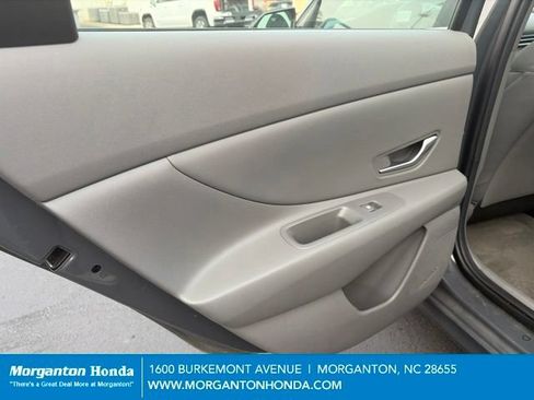 Used 2025 Hyundai Elantra SEL FWD image 27