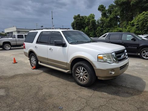 Used 2013 Ford Expedition XLT RWD image 1