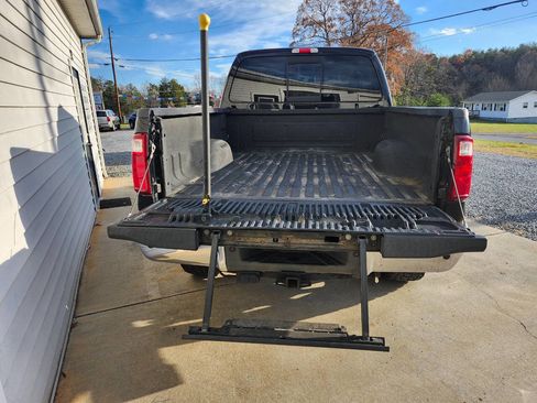 Used 2008 Ford F250 Lariat image 9