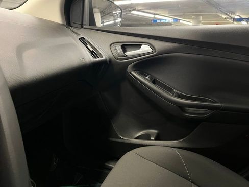 Used 2015 Ford Focus SE w/ SE Ecoboost Package image 25