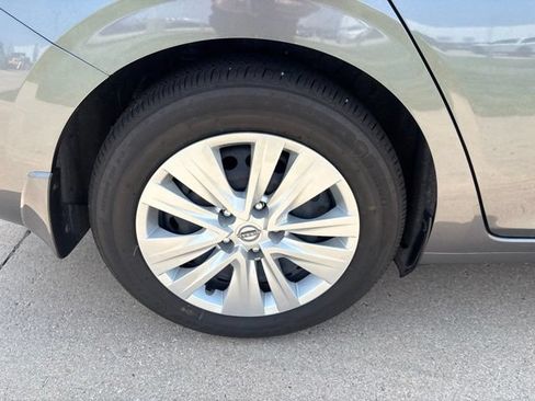 Certified 2025 Nissan Sentra S FWD image 13