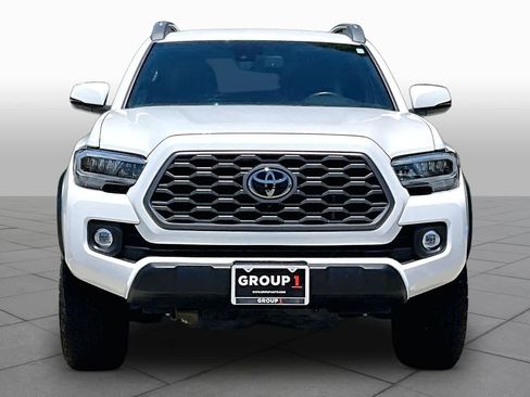 Used 2022 Toyota Tacoma TRD Off-Road AWD/4WD image 4