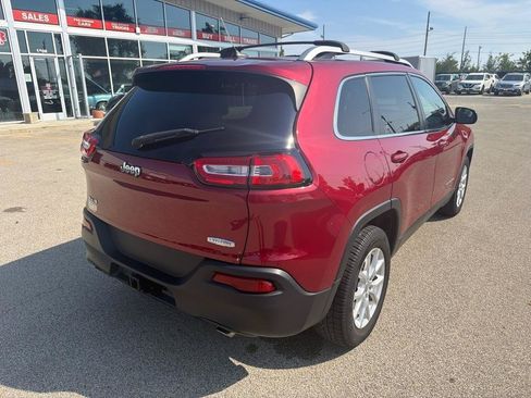 Used 2014 Jeep Cherokee Latitude w/ Cold Weather Group AWD/4WD image 9