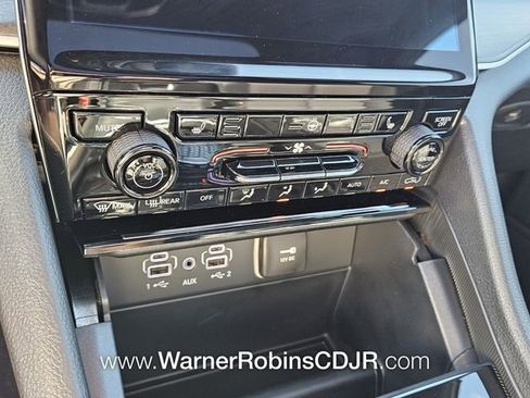 New 2025 Jeep Grand Cherokee L Limited w/ Black Appearance Package image 23