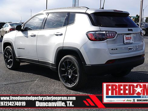 New 2026 Jeep Compass Latitude image 3